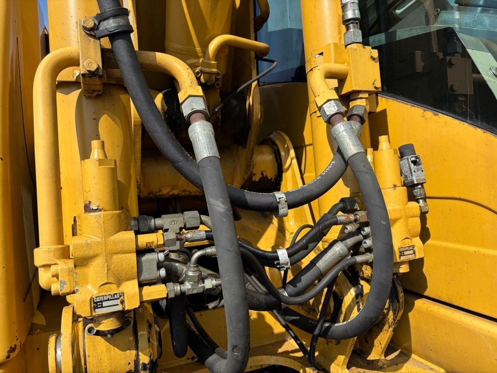 CAT M 313 C (Low verified hours)