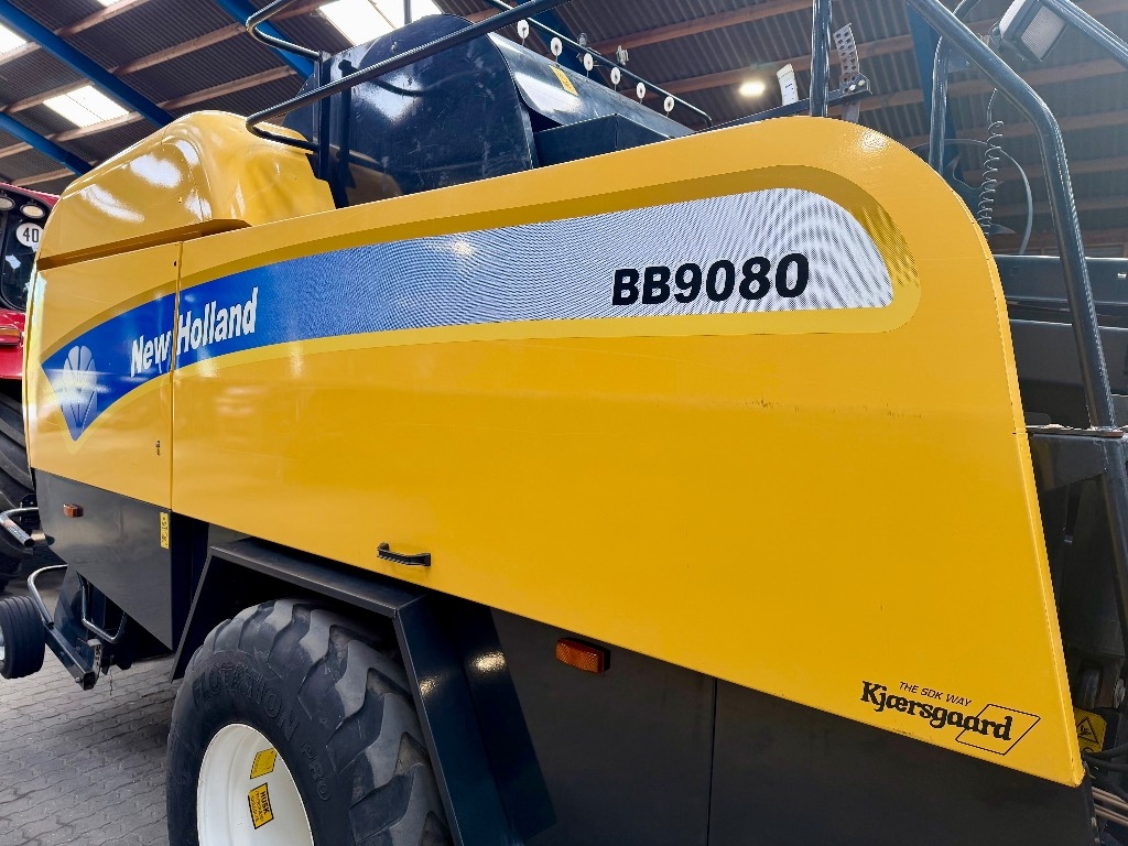 New Holland BB 9080