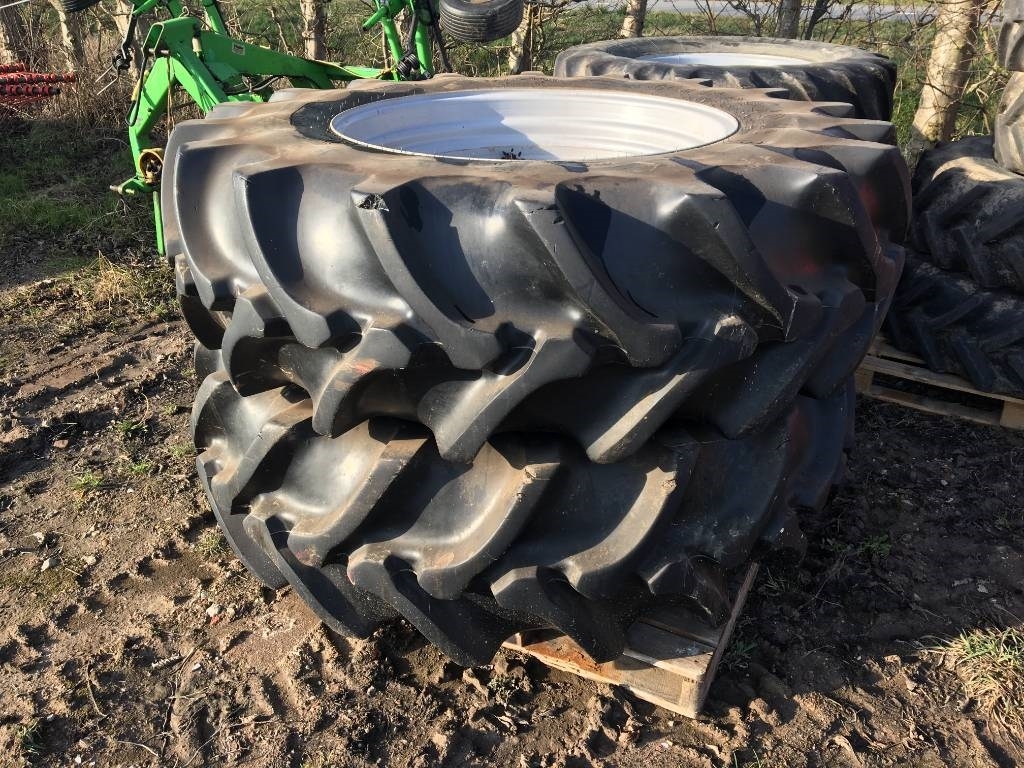 Firestone 20.8R38 - Banden, wielen en velgen - All Used Machines