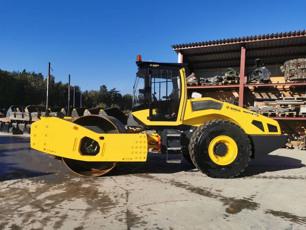 Vält Bomag BW 226 BVC-5 singledrumrollers