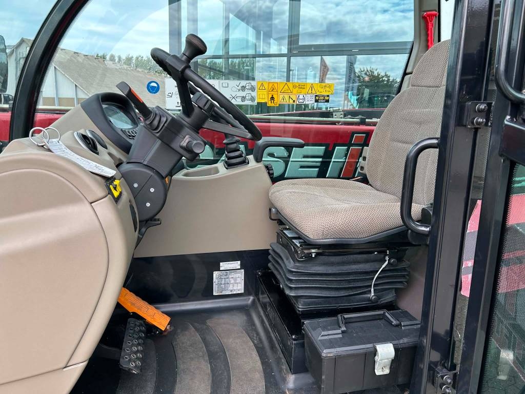 Case IH Farmlift 737