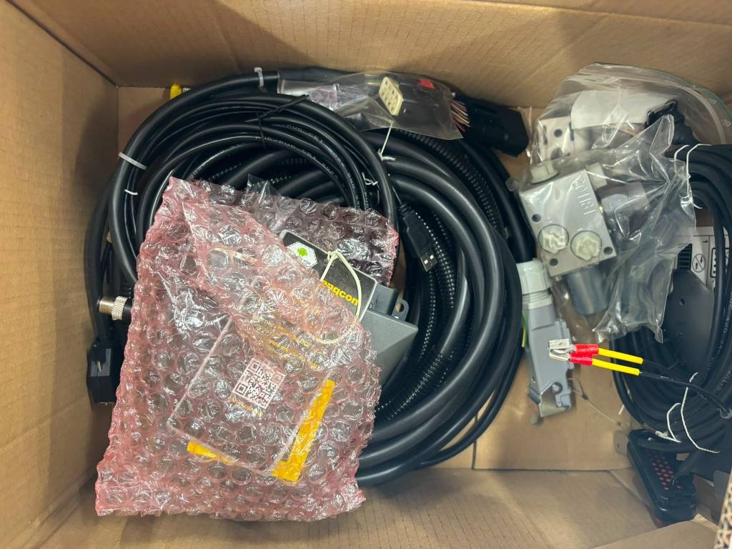 engcon-ec206-tappi-s40-uusi-ka,85d8a041