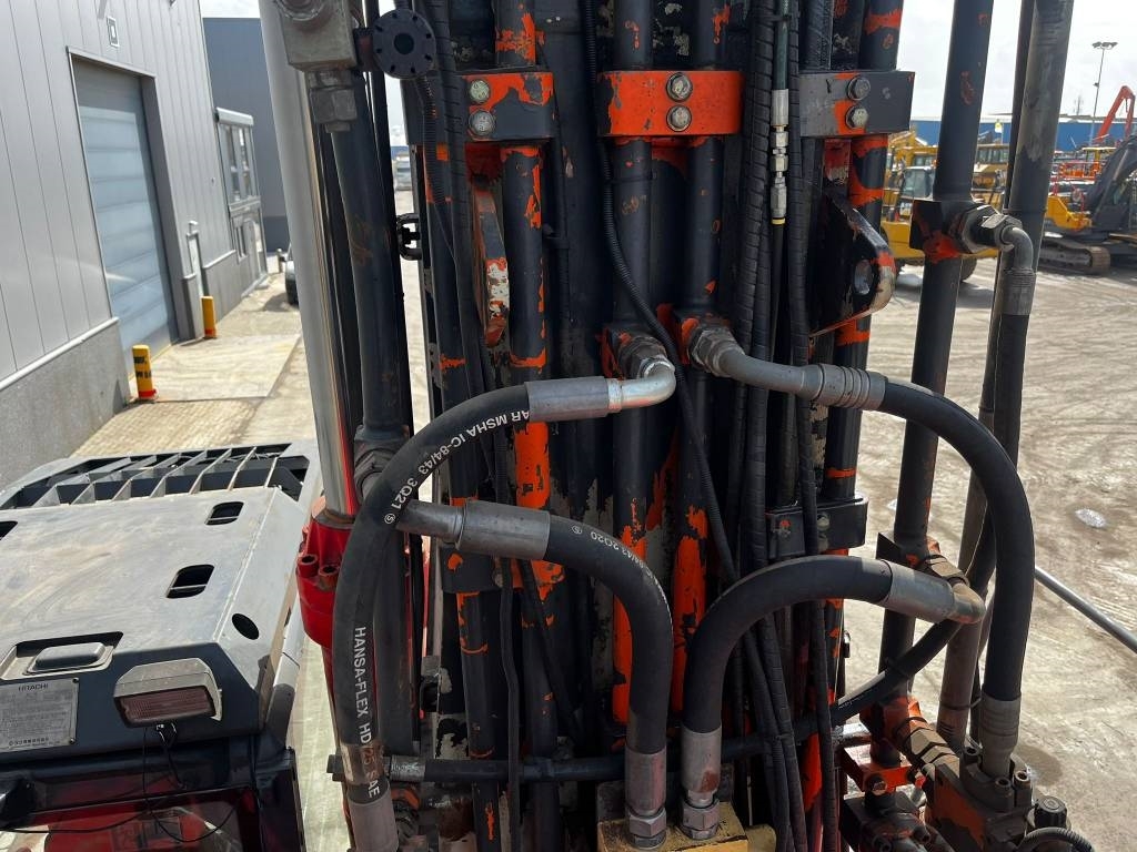 Hitachi ZX 470 LCD - 3 (25m high reach demolition)