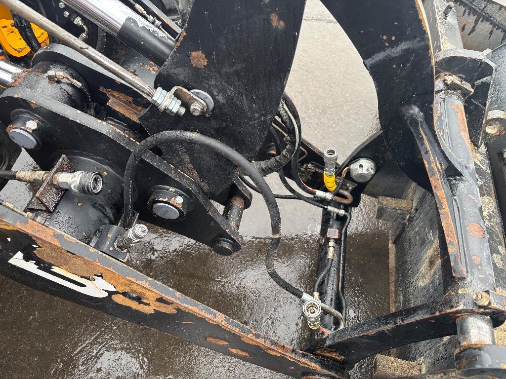 jcb-407-huippu-varusteet-stage,b71632f0