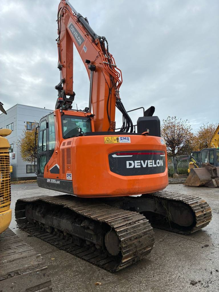 Develon DX235LCR-7