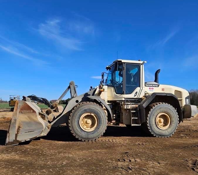 Volvo L 120 G - thumbnail 2