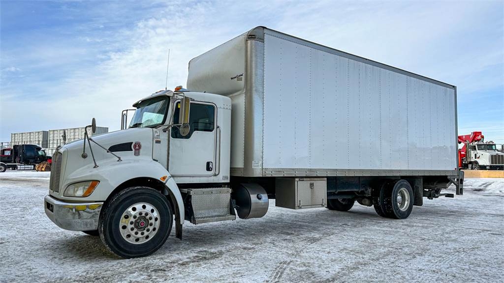Kenworth T370 TRUCK DRY BOX VAN WITH TAILGATE