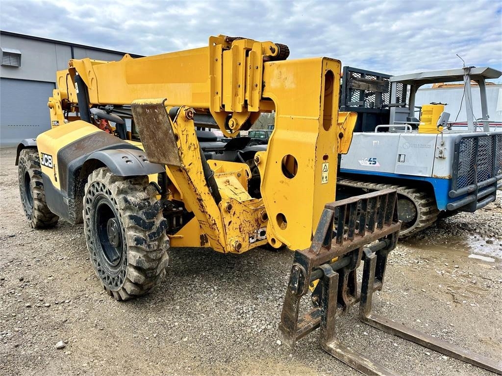 JCB 51056