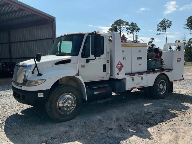洋書 INTERNATIONAL TRUCKS 2010 International 7500 For Sale | Bucket Truck | # CJJBJ410289