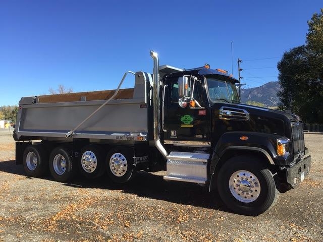 Western Star 4700SF with Advance Engineered Single Compartment Tanker