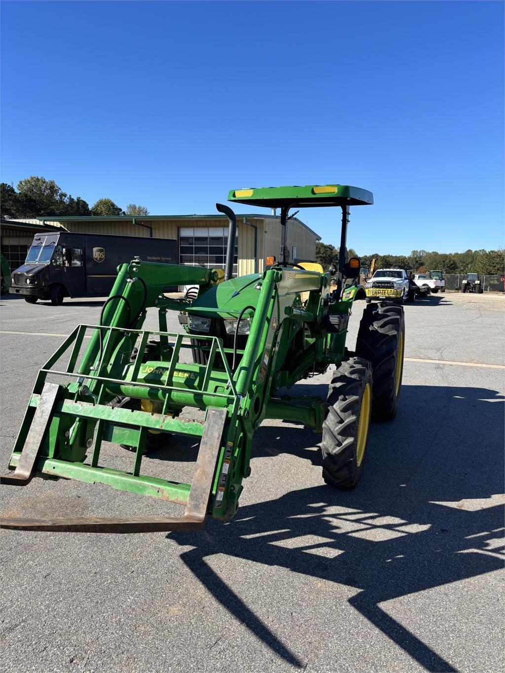 John Deere 5075E