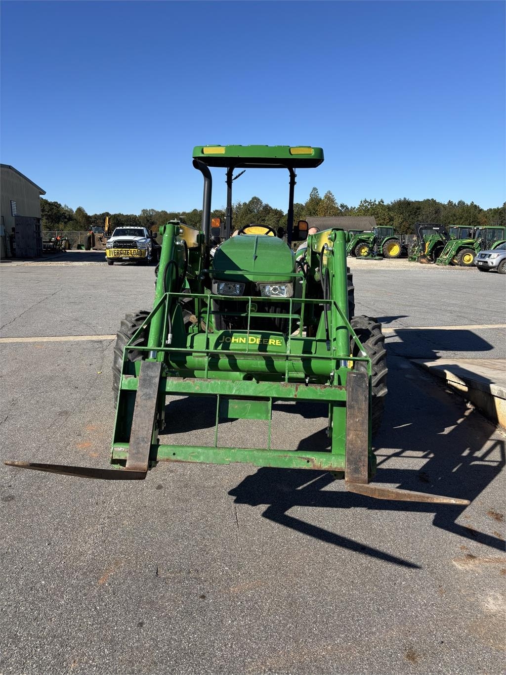 John Deere 5075E