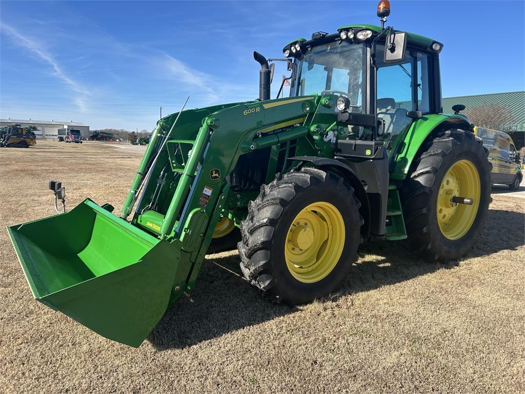 John Deere 6120M