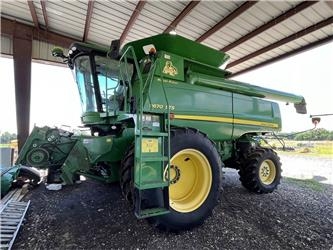 サボテンダー 2011 John Deere 9670 STS Combine Harvester (Inoperable) in