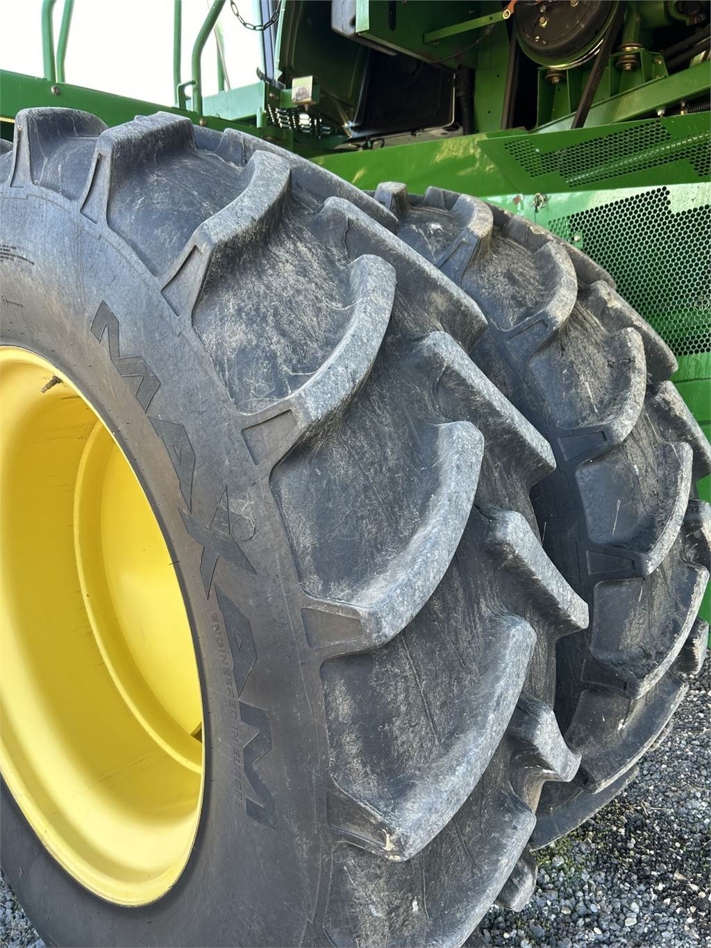 サボテンダー 2011 John Deere 9670 STS Combine Harvester (Inoperable) in