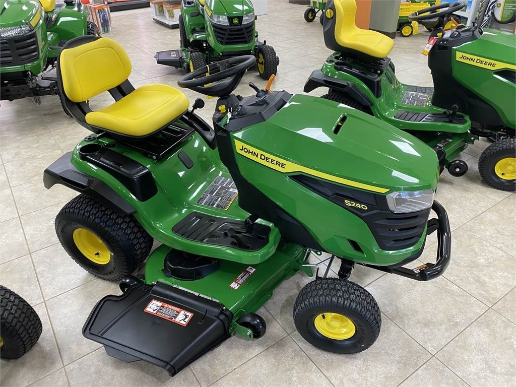 John Deere S240