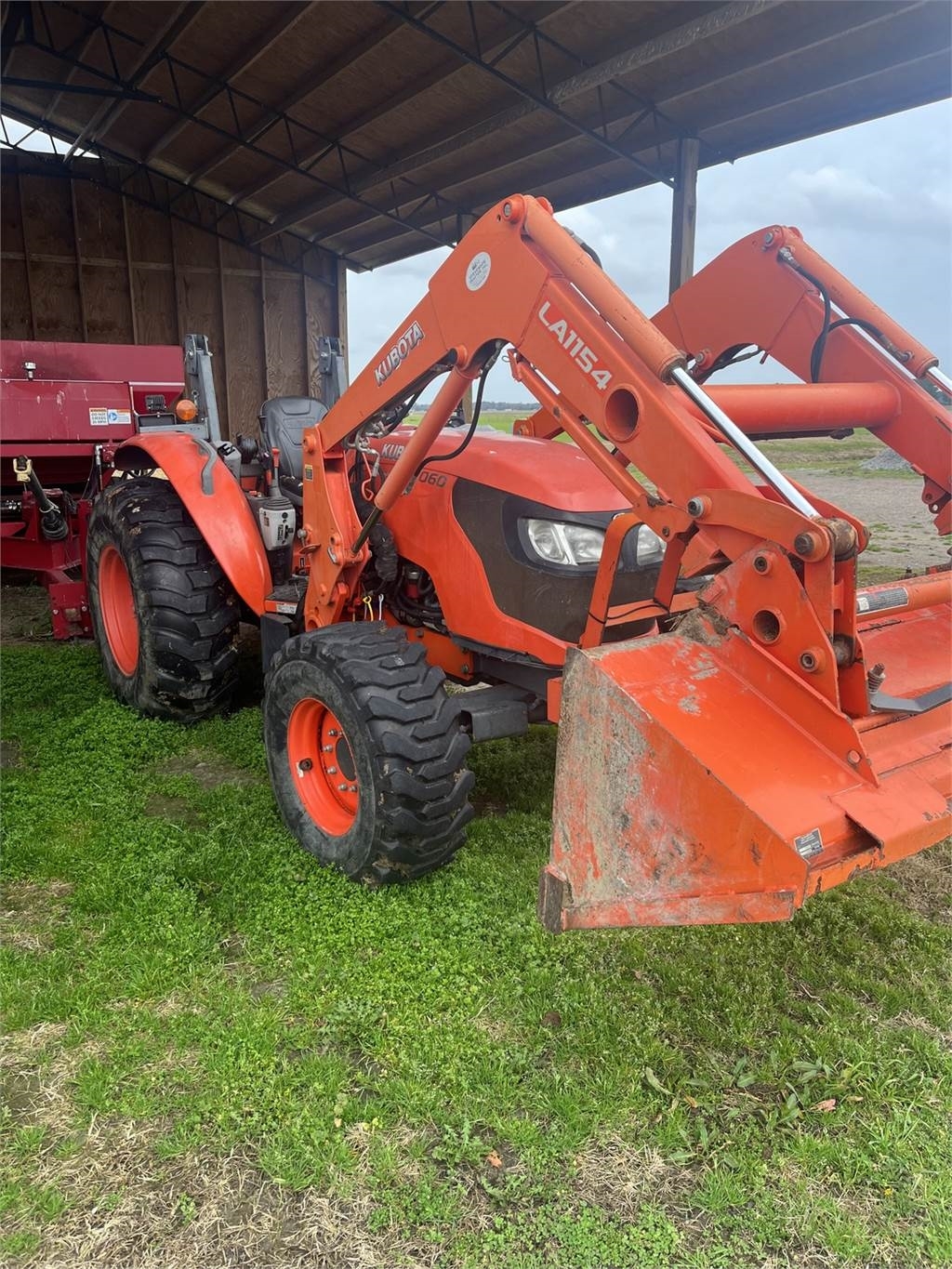 Kubota M7060