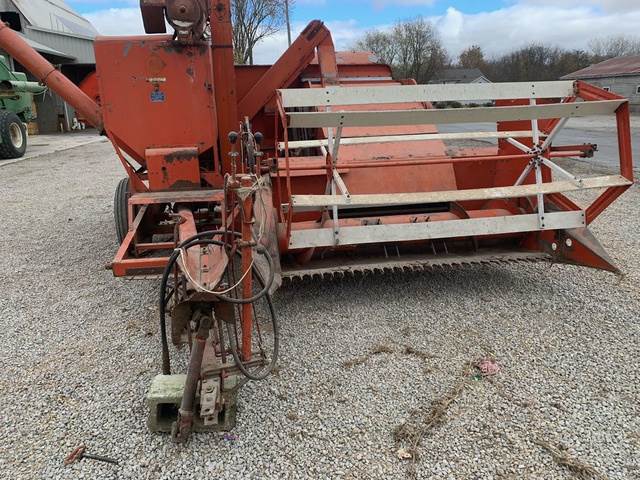 Allis Chalmers 90 Pull Type Combine, :Misc. Construction Attachment, Construction
