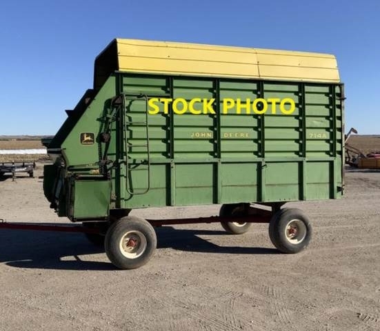 John Deere 716A Forage Wagon, :Misc. Construction Attachment, Construction