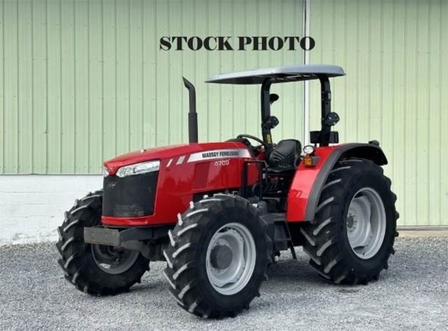 Massey Ferguson 4709 Tractor With Loader, :Misc. Construction Attachment, Construction