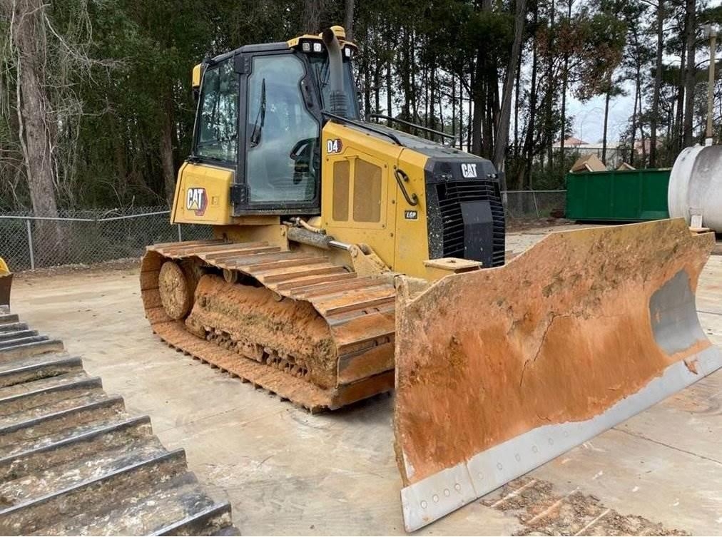 CAT D4