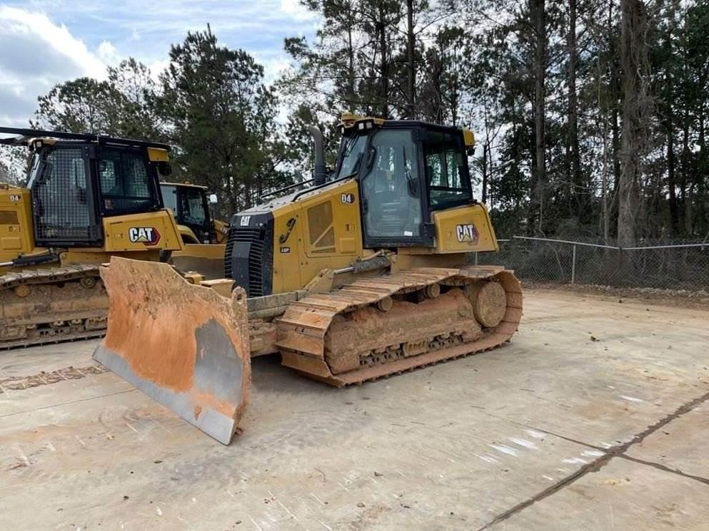 CAT D4