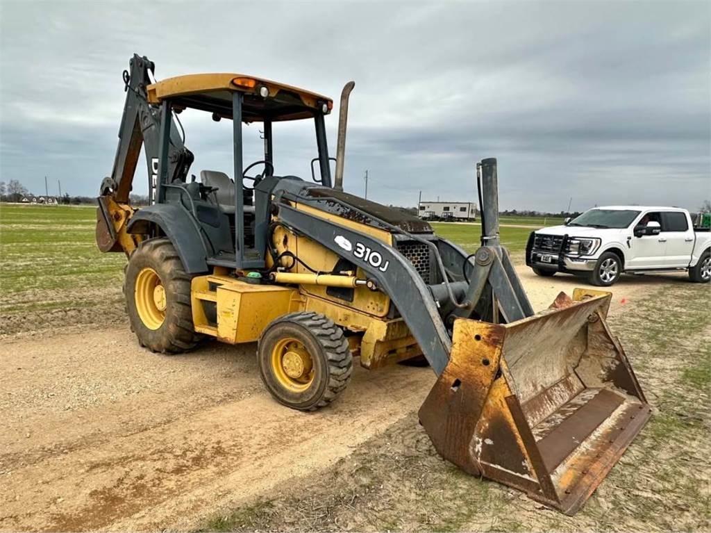 John Deere 310J