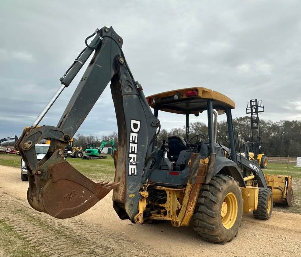 John Deere 310J