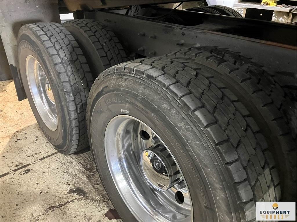 Mack Rear Rims Mack Granite 64F