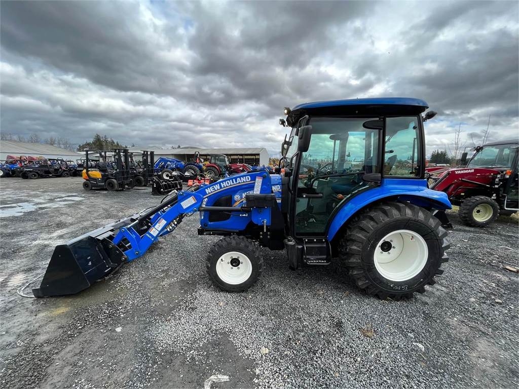 New Holland BOOMER 40