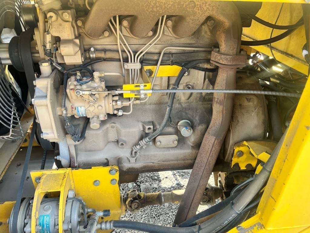 Superior Broom DT80J