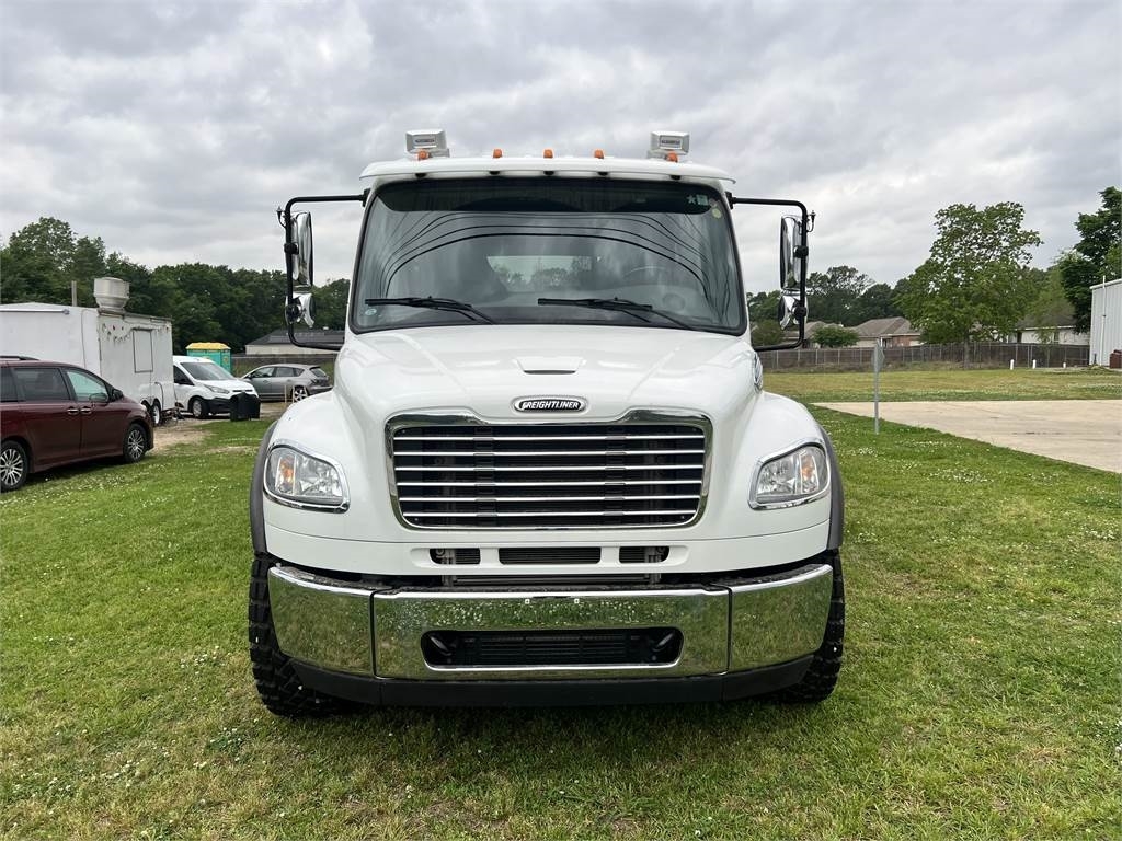 Freightliner M2 Sport Chassis