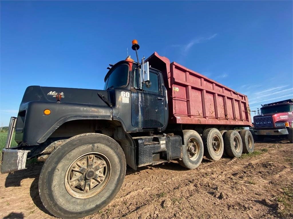 Mack Single Axle Dump Trucks & 1 Ton Dump Trucks Ritchie List