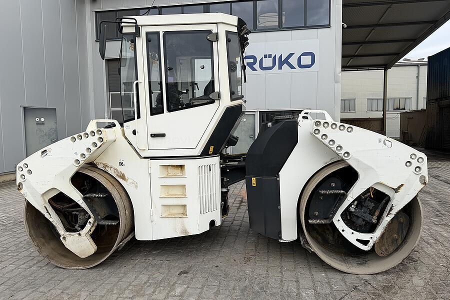Bomag BW 203 AD-4 AM2