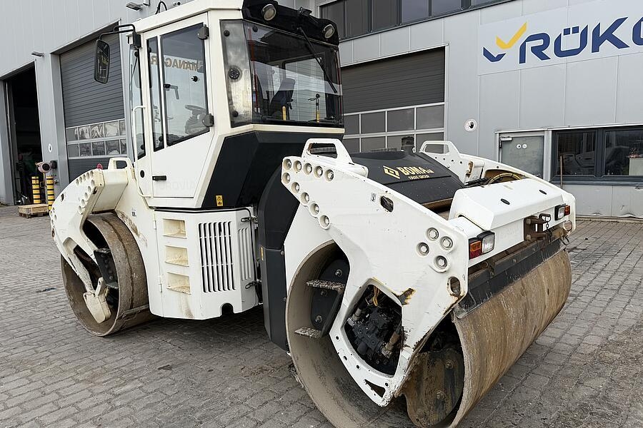 Bomag BW 203 AD-4 AM2