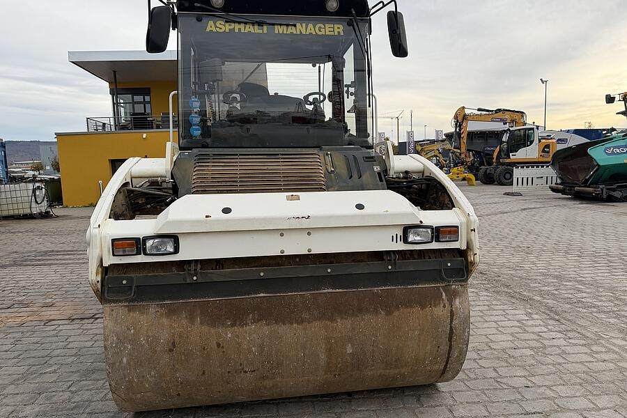 Bomag BW 203 AD-4 AM2