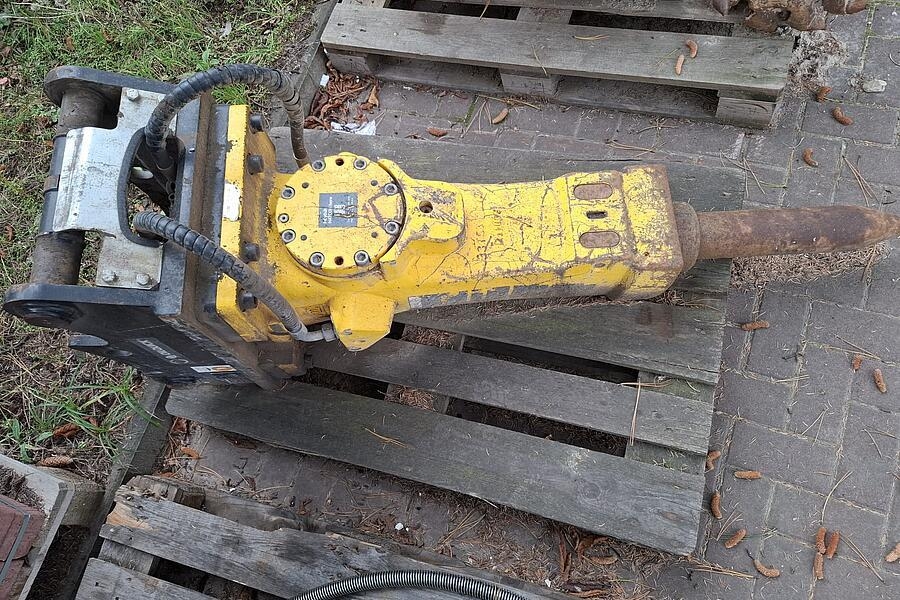 Epiroc SB 452 OilQuick 60-5