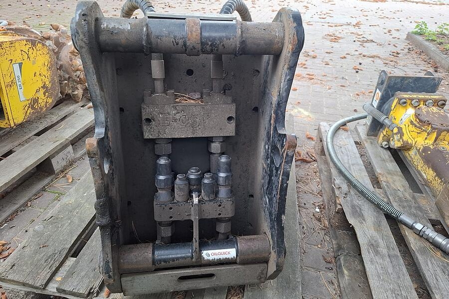 Epiroc SB 452 OilQuick 60-5