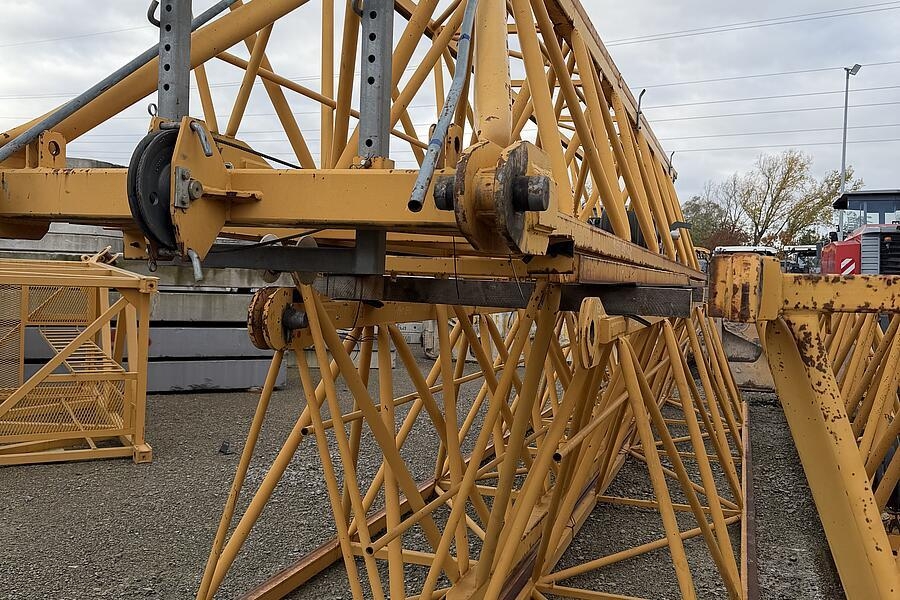 Liebherr 140 EC-H 6 Litr.