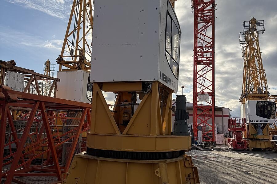 Liebherr 140 EC-H 6 Litr.