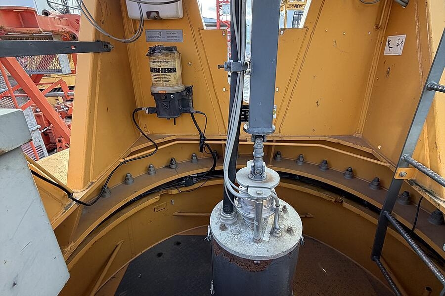 Liebherr 140 EC-H 6 Litr.