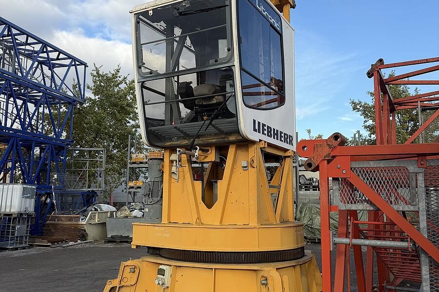 Liebherr 140 EC-H 6 Litr.