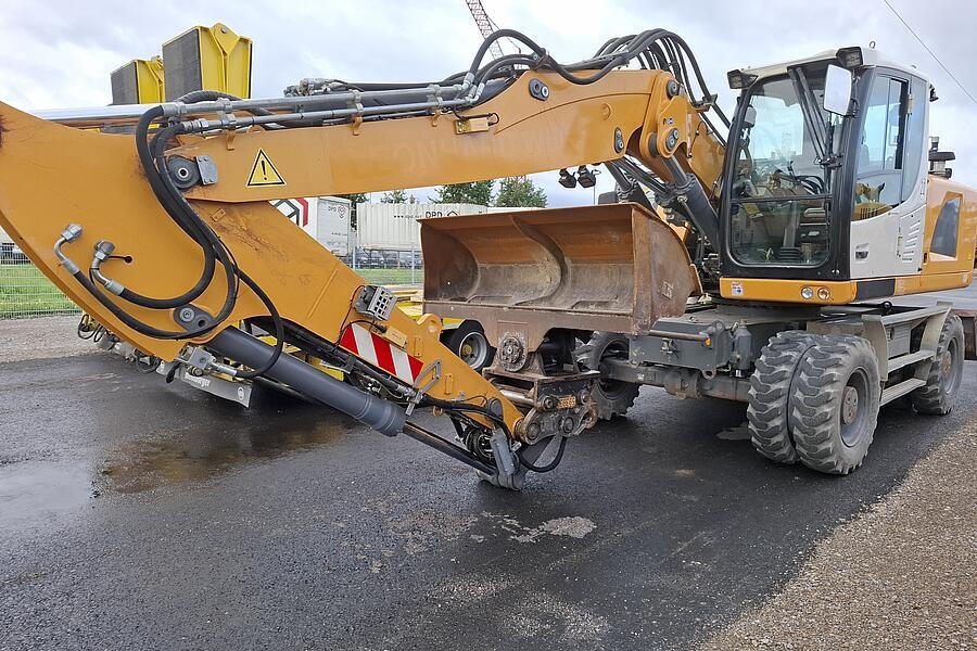 Liebherr A 920 Litronic