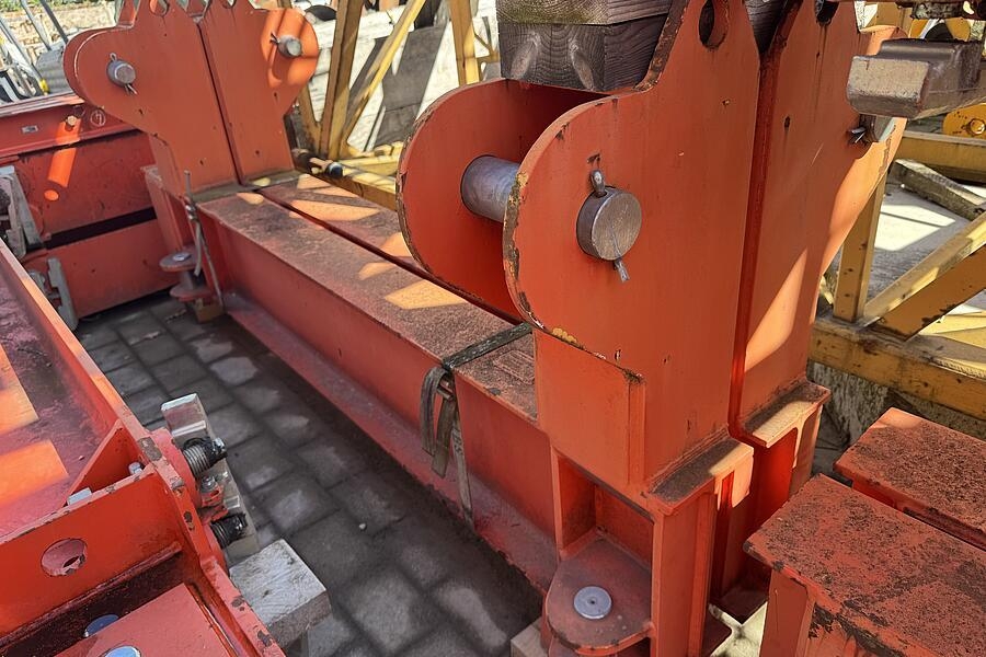 Liebherr Kletterturmstück 256HC, L=4,14m/ Climbing tower se