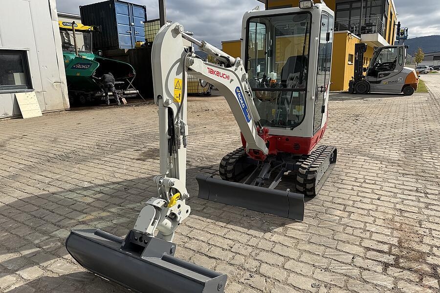 Takeuchi TB 216 V4