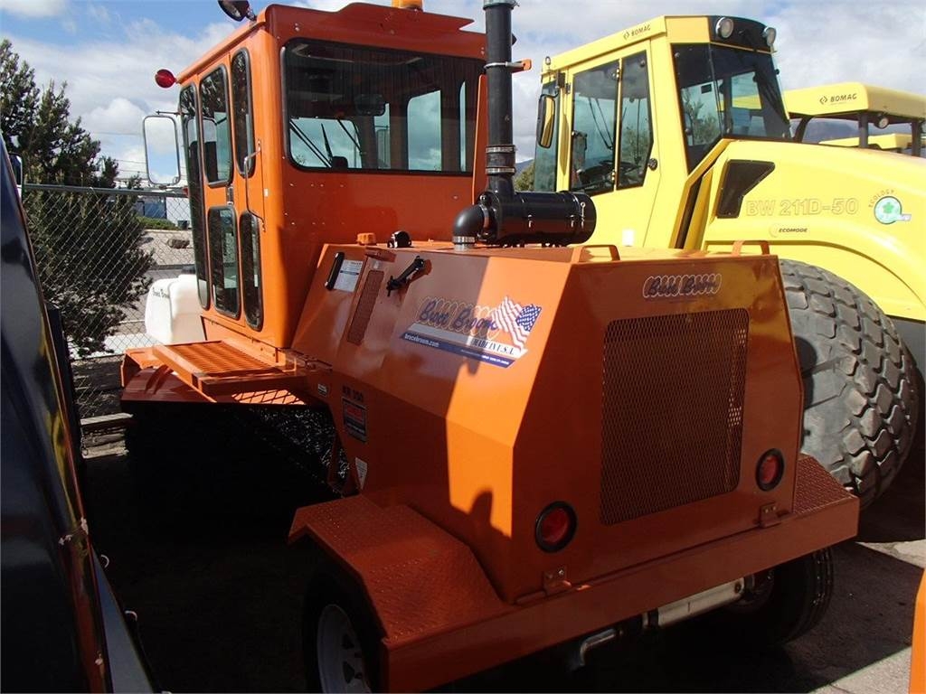 Broce KR350 sn 410227 Sweepers Grounds Care Volvo CE Americas