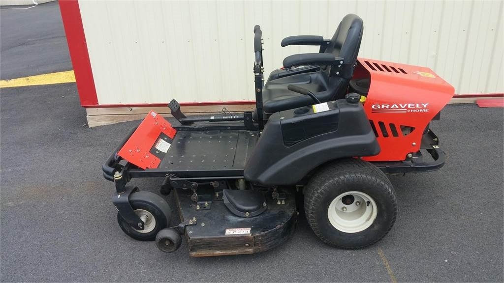 Gravely ZT2552 Zero turn mowers Grounds Care Power Pro Equipment
