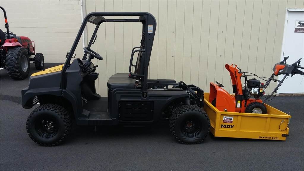 Hustler MDV LEVELIFT Utility Machines Grounds Care Power Pro