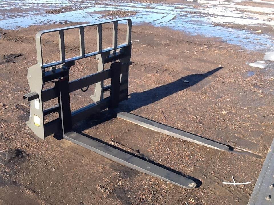 MDS PALLET FORKS sn 24308 Forks Material Handling Volvo CE