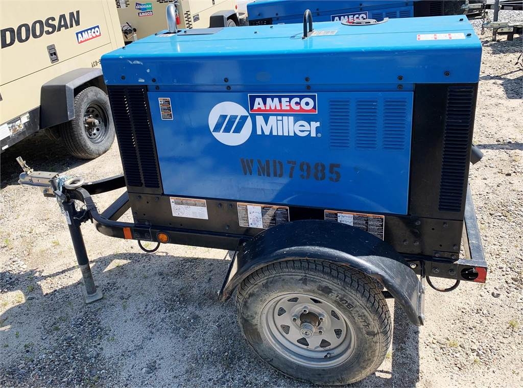 Miller BIG BLUE 400 PRO Gas Generators Construction Equipment Ameco